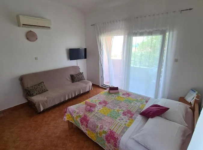 Διαμέρισμα Ljubo *