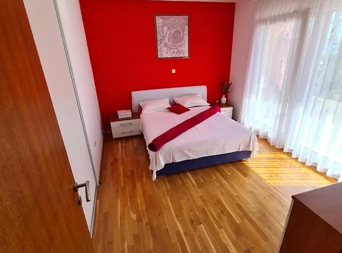 Διαμέρισμα Ljubo *