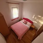 Ljubo Daire